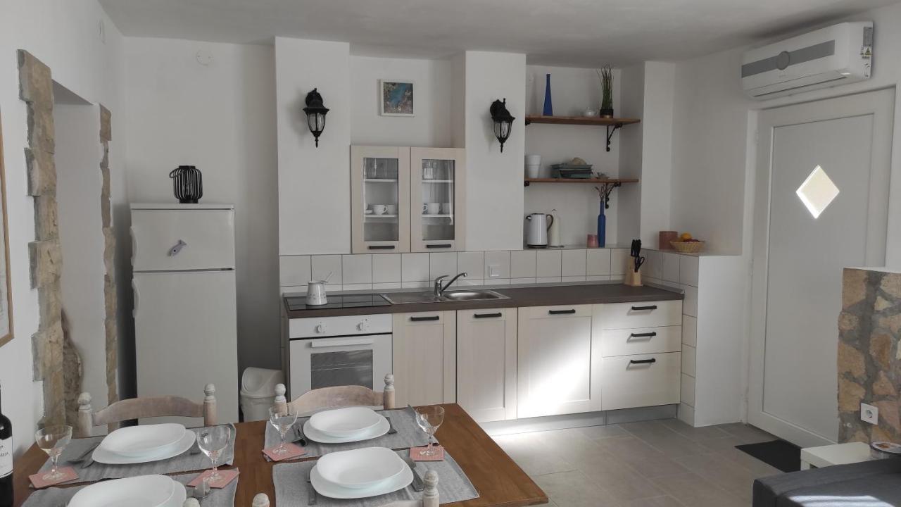 Apartment Loparina Nerezine Exterior photo